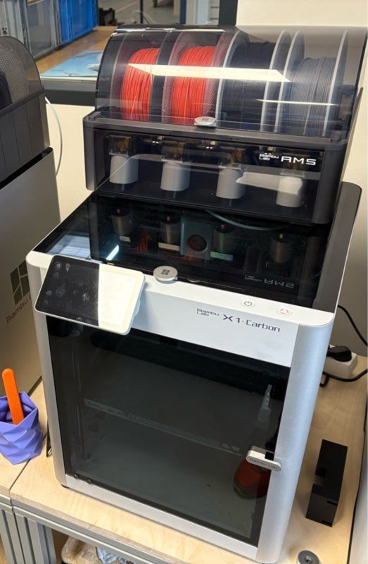 Imprimante 3D Bambu Lab X1 Carbon — Atelier Atlas Kinetics